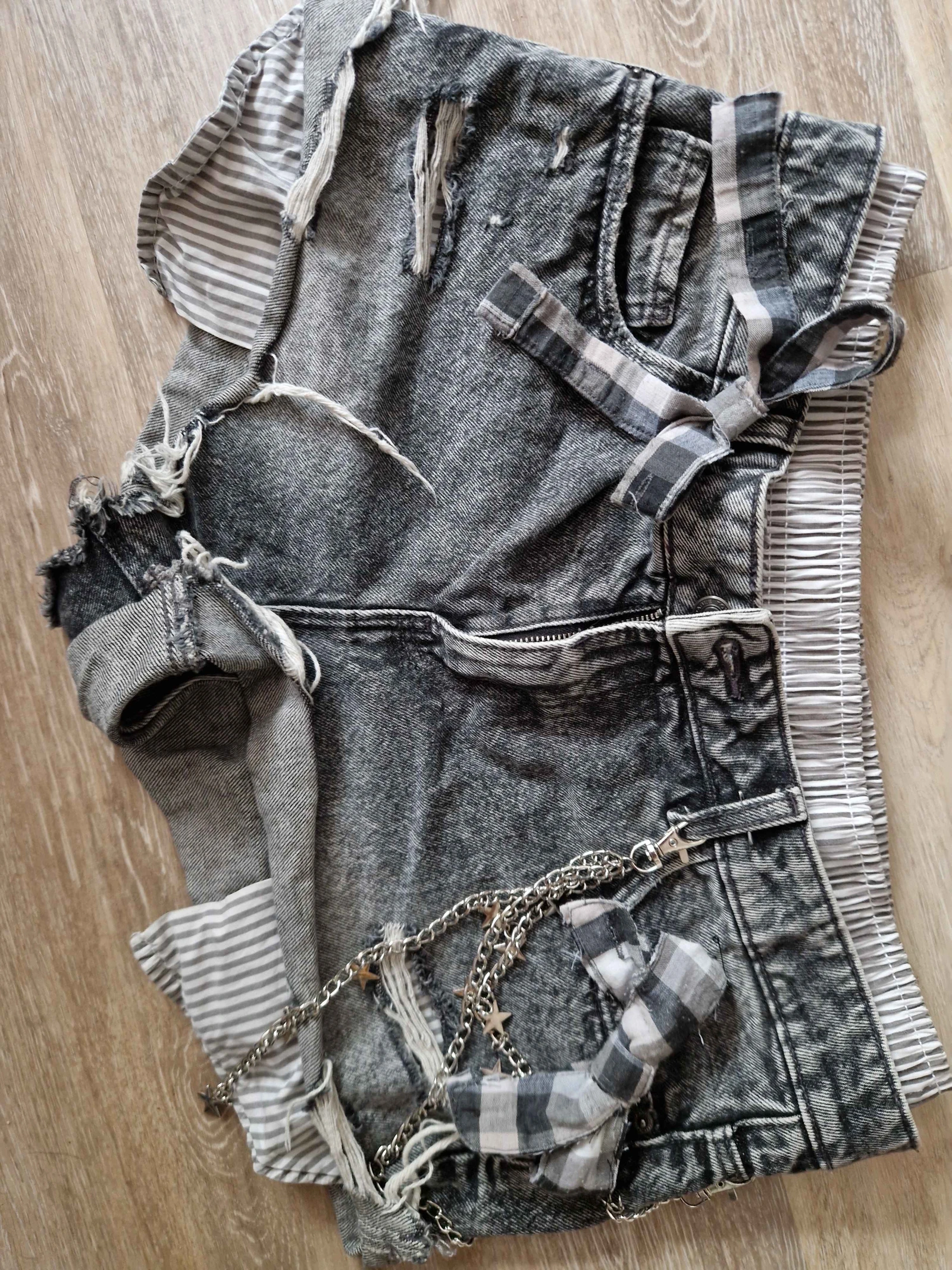 Hotpants with Bows attached